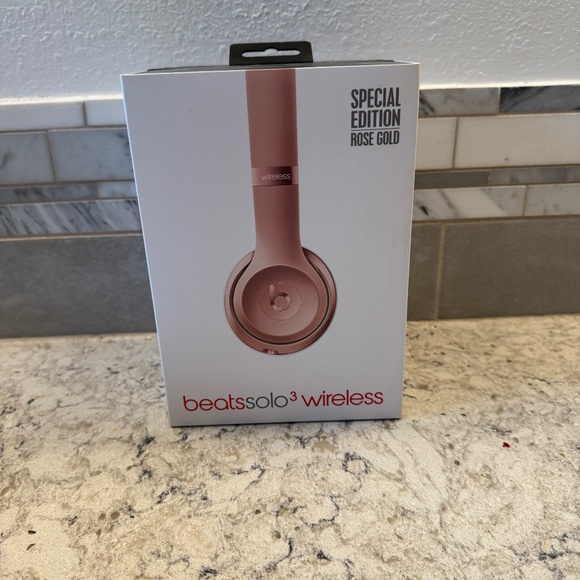 EMPTY BOX Beats Solo 3 wireless headphones  special edition BOX ONLY - Picture 2 of 7